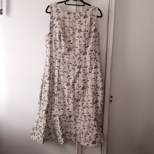 Almost new Eva Mendes floral dress